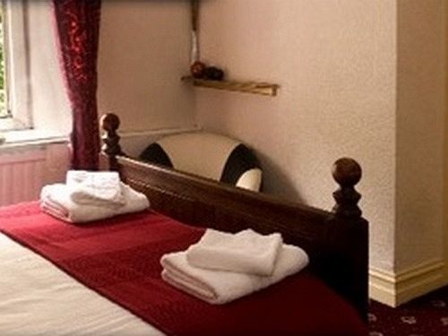 The Buck Inn, Inn