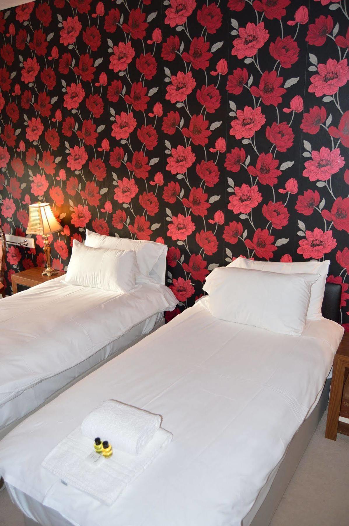 Inn The Buck Inn,