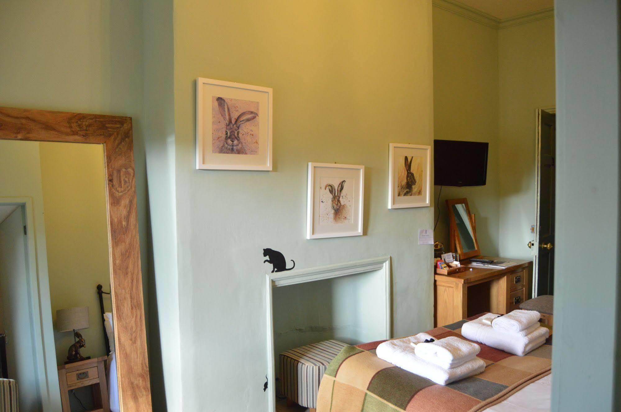 The Buck Inn, Inn